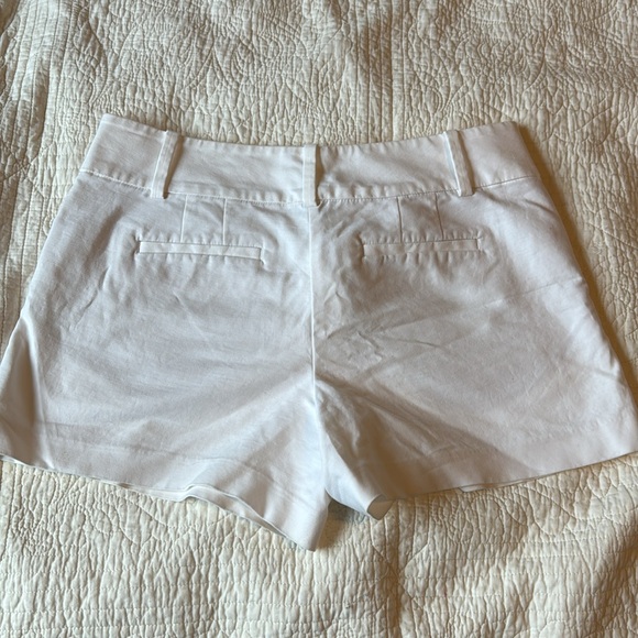 Ann Taylor signature white shorts - Picture 4 of 5